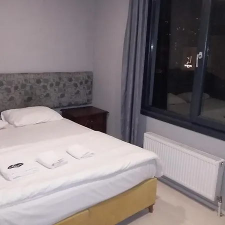 Adams İstanbul